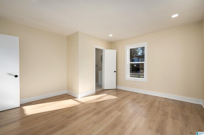 Building Photo - 4312 51st Ave N