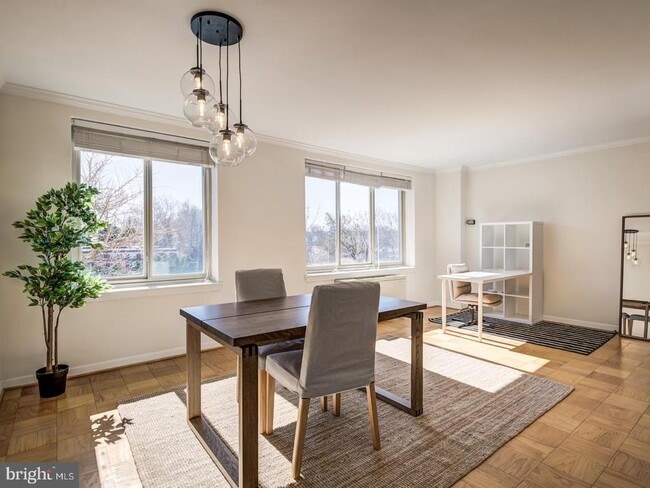 Building Photo - 3000 Spout Run Pkwy