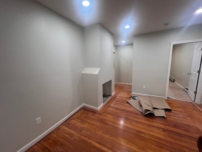 Building Photo - 121 Pond Lily Ave