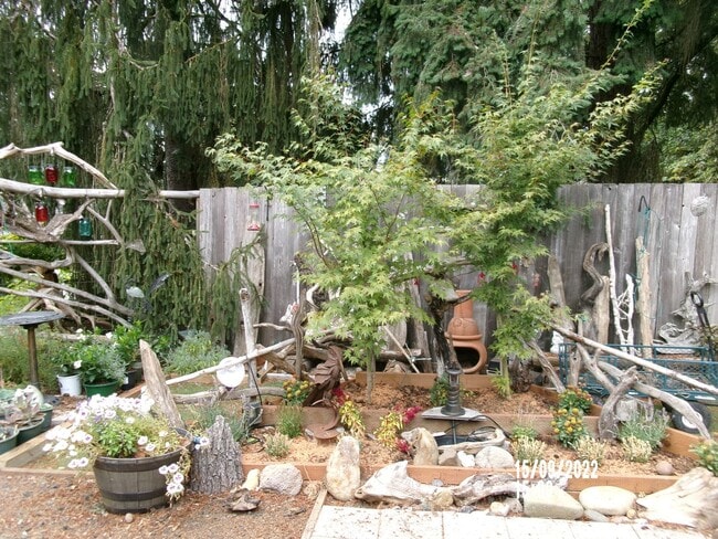 Building Photo - Cozy furnished unit-Philomath