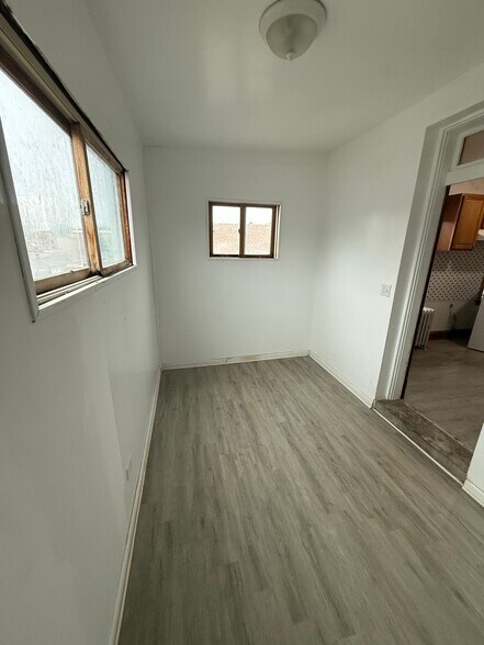 Building Photo - 5115 W Schubert Ave