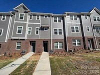 Building Photo - 2027 Tears Ln