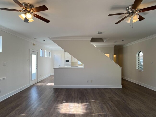 Building Photo - 5899 Fairdale Ln