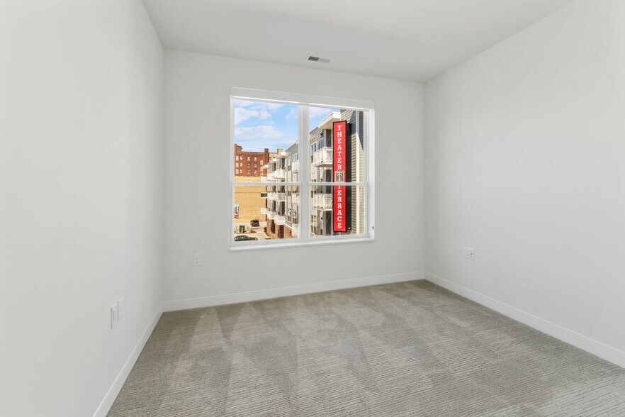 Building Photo - 5945 6th Ave