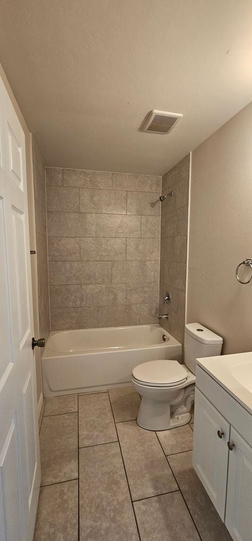 Building Photo - Charming 3 Bedroom, 2 Bathroom Duplex  – Available Now!