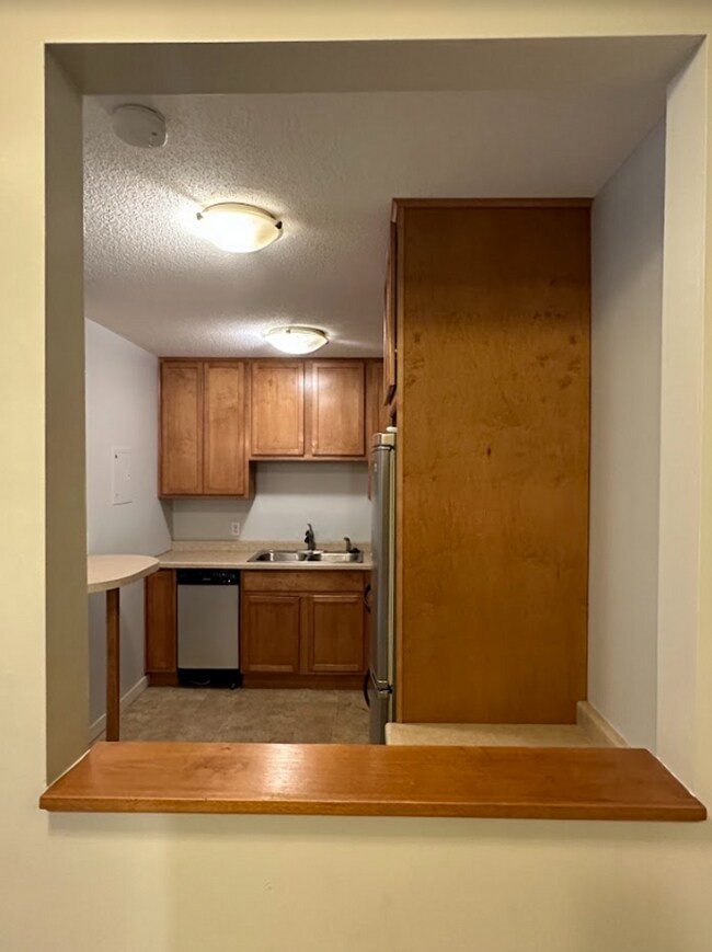 Building Photo - 3729 Snelling Ave