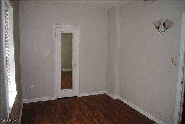 Building Photo - 3173 W 38th St