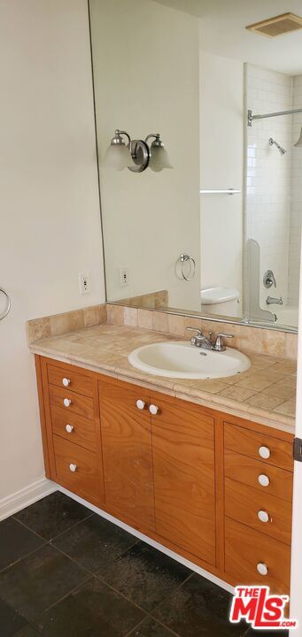 Building Photo - 4430 Jasmine Ave