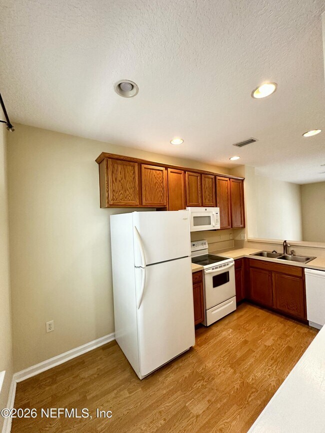 Building Photo - 1496 Fieldview Dr