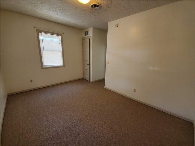 Building Photo - 74 Stewart St