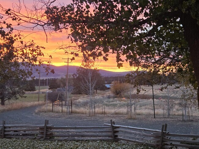 Building Photo - 23131 N Poe Valley Rd