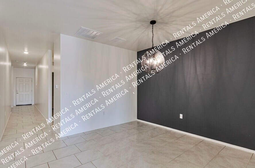 Building Photo - 10151 N Leopard Gecko Terrace