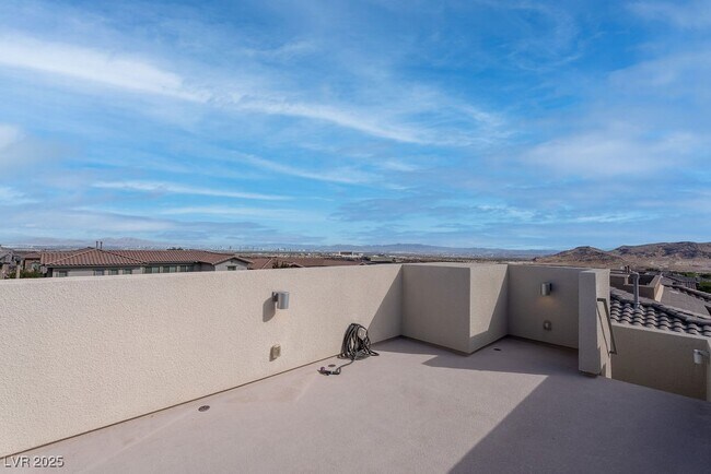 Building Photo - 367 Pollino Peaks St