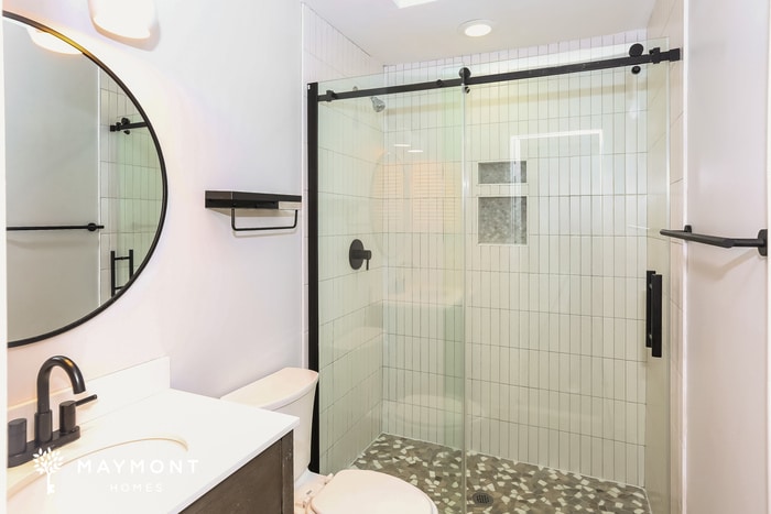 Building Photo - 701 N Poplar St