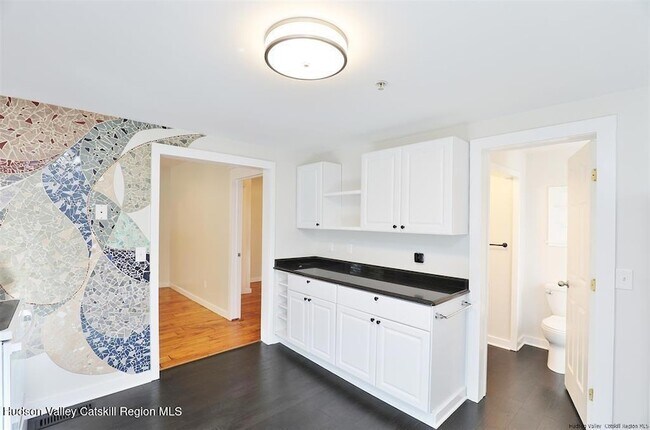 Building Photo - 12 Stuyvesant St