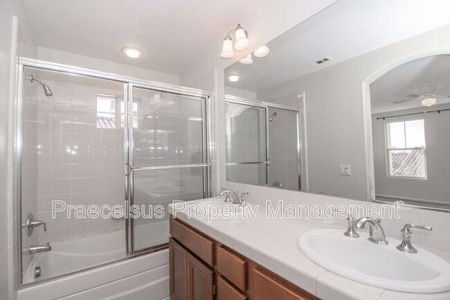 Building Photo - 1663 Claret Cup Dr