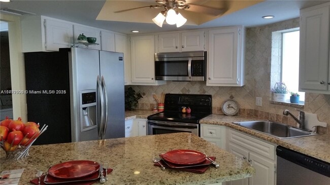 Building Photo - 275 Seabreeze Cir