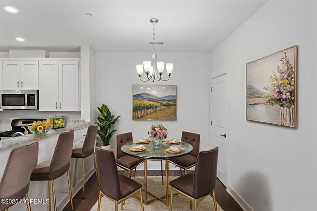 Building Photo - 827 Stiller Ln