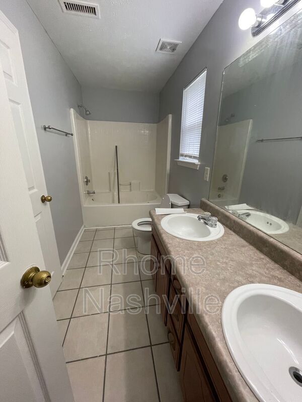 Building Photo - 1508 Chestnut Oak Dr