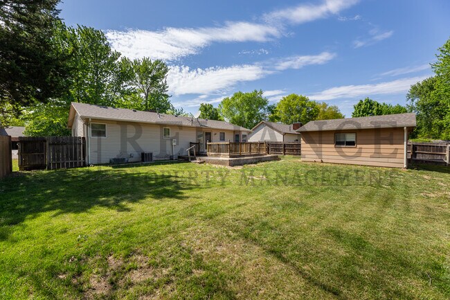 Building Photo - 510 N Parkridge St