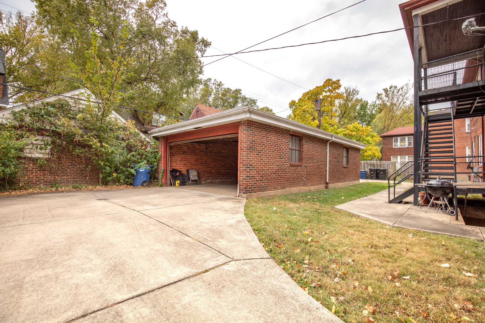 Building Photo - 7234 Amherst Ave