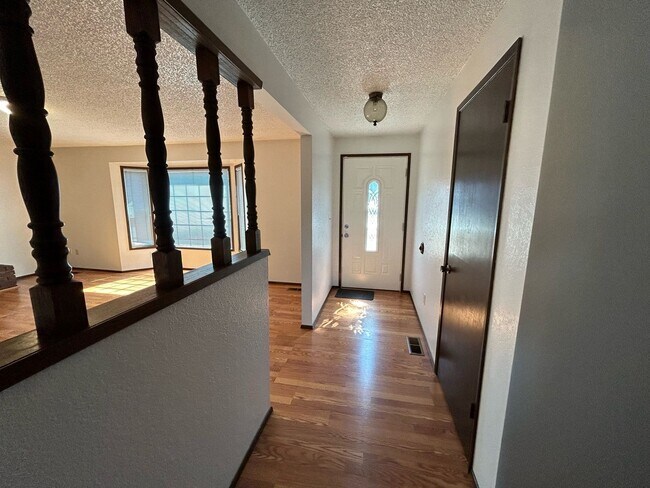 Building Photo - Rambler Fenced Backyard