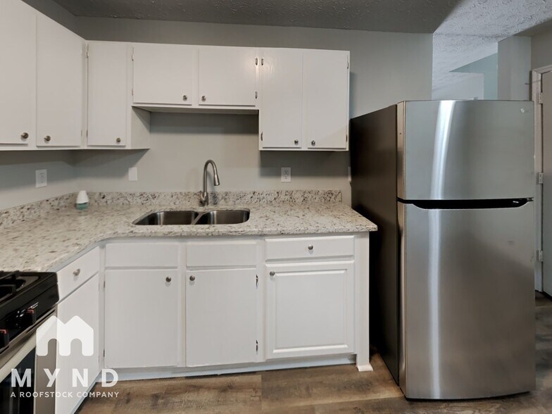 Building Photo - 2310 Ramblewood Cir