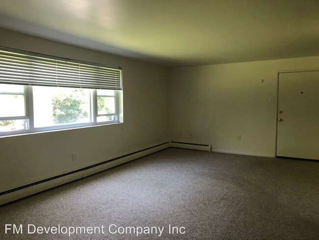 Building Photo - 804 Vaughn Rd