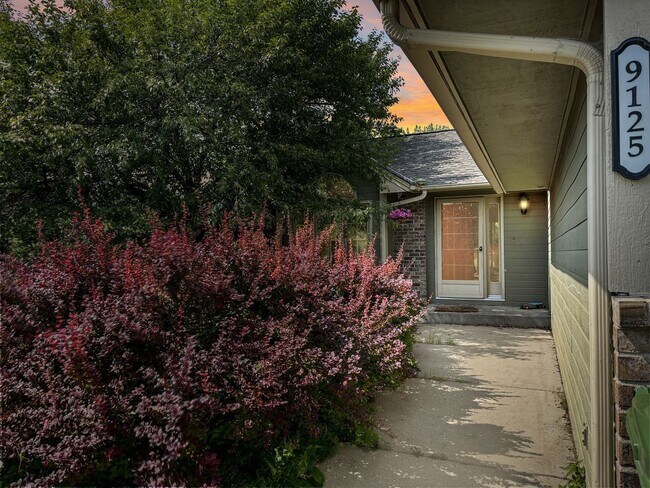Building Photo - 9125 Prestwick Ct