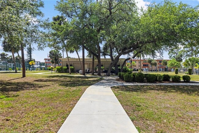 Building Photo - 21280 Brinson Ave