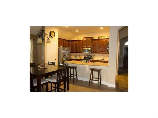 Building Photo - 4307 Oak Bluff Dr