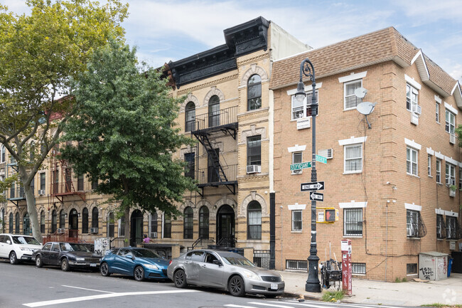 Building Photo - 71 Stuyvesant Ave