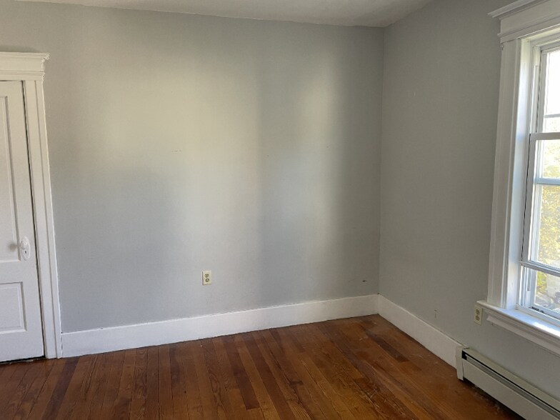 Building Photo - 111 Union St