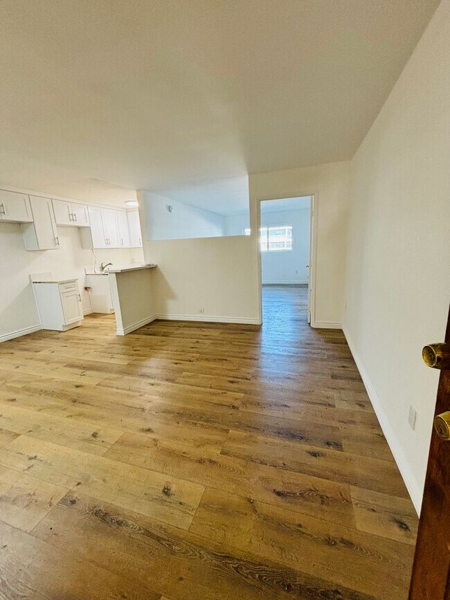 Building Photo - 10635 Sherman Grove Ave