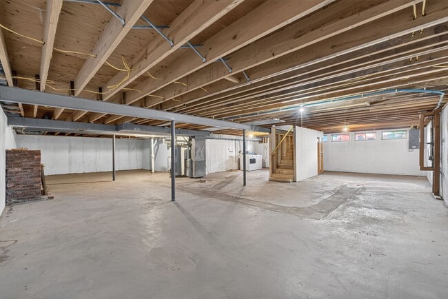 Building Photo - 3689 Whispering Woods Dr