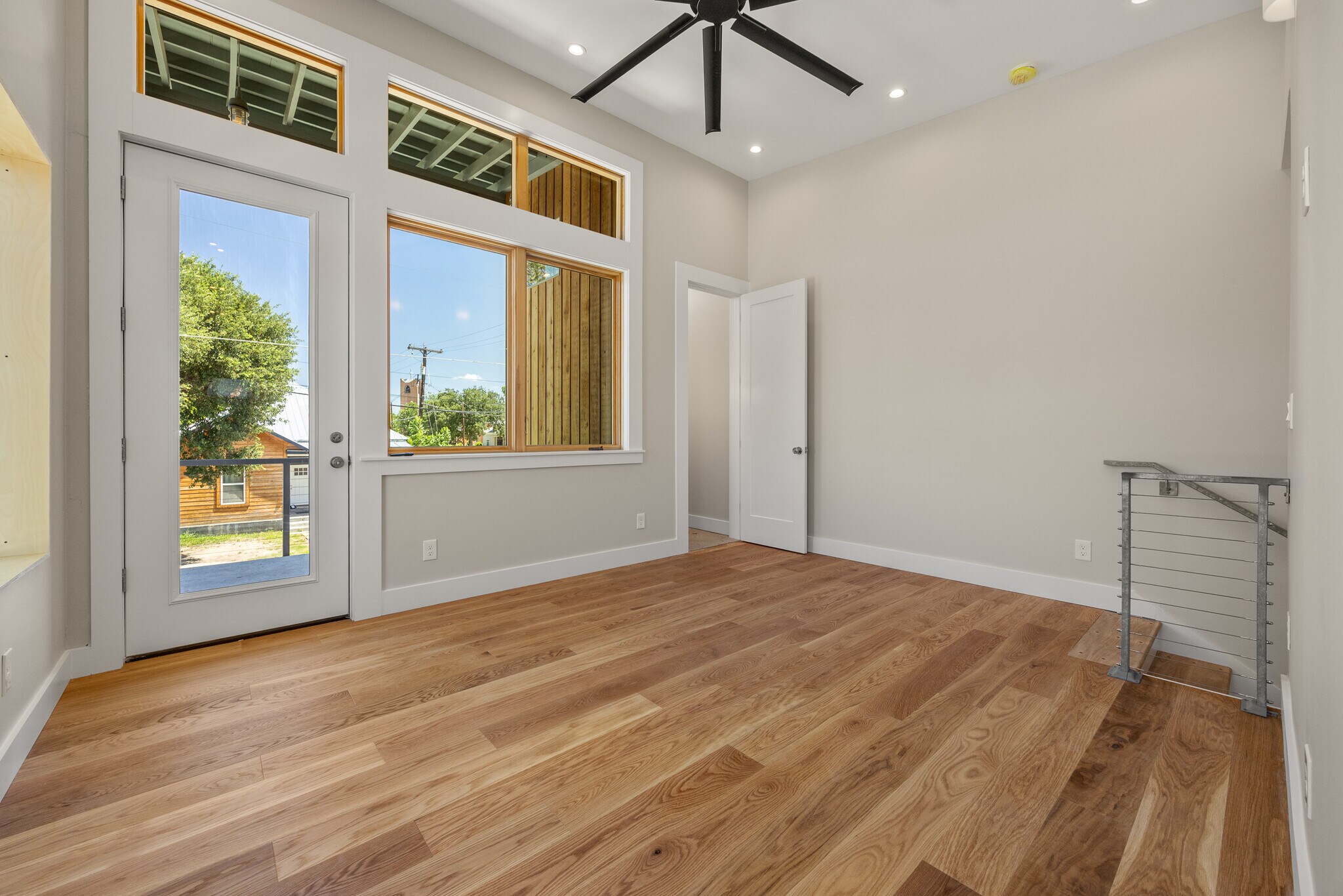 Building Photo - 626 Delaware St