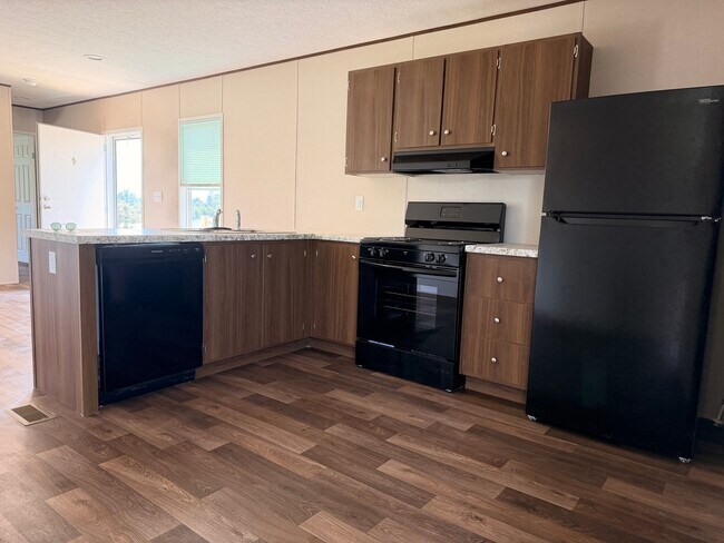 Building Photo - 833 Lovell Rd