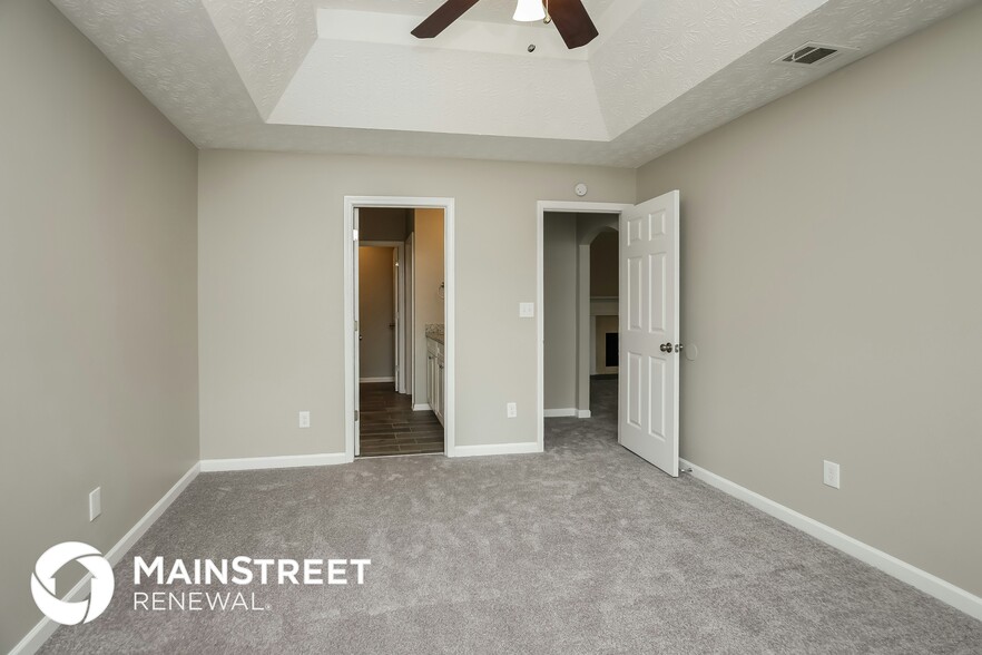 Building Photo - 7495 Royale Ct