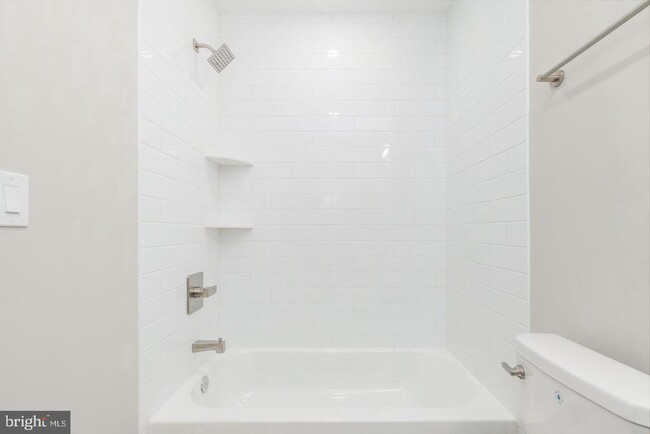 Building Photo - 3919 Ridge Ave