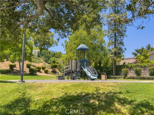 Building Photo - 1699 Ramona Dr