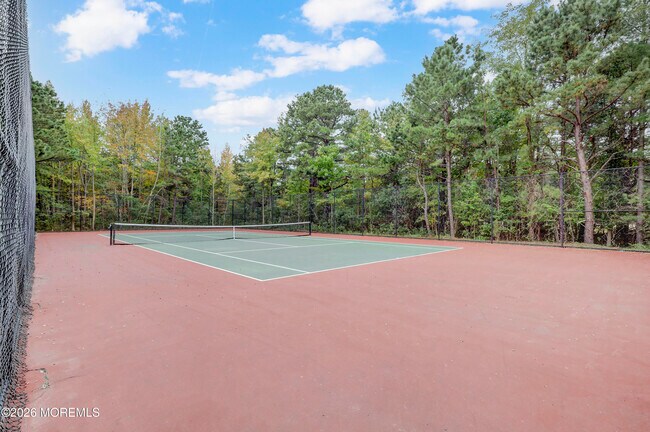 Building Photo - 319 Bernard Dr