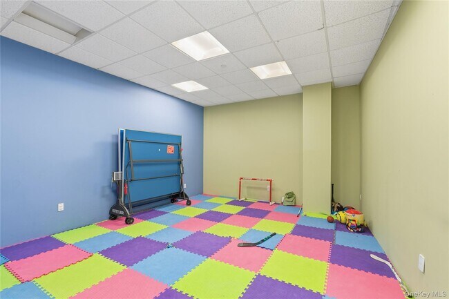 Building Photo - 3220 Arlington Ave