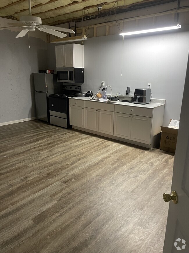 Building Photo - 550 Alston Ter
