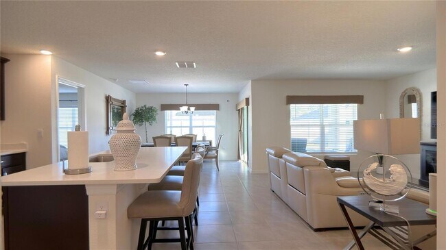 Building Photo - 7011 SW 136th Ln