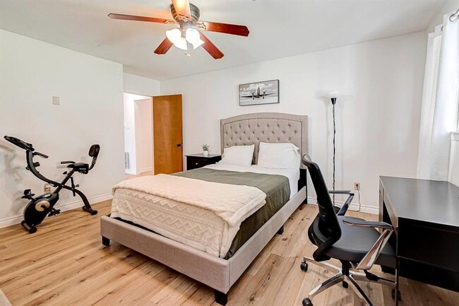 Building Photo - 9654 Meadowland Dr