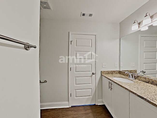 Building Photo - 5318 Tupelo St