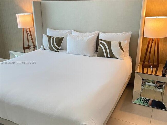 Building Photo - 4111 S Ocean Dr