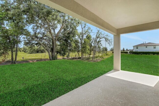 Building Photo - "Spacious 4-Bedroom Gem with 3 Full Baths in Charming Winter Garden!"