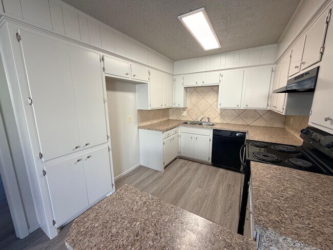 Building Photo - 3714 53rd St