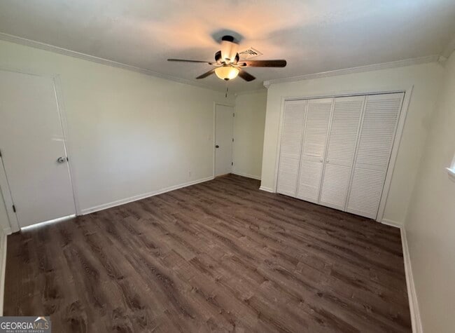 Building Photo - 108 Plum St